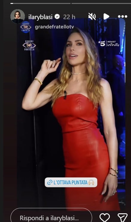 Ilary Blasi lascia tutti senza fiato al Grande Fratello Vip con il dress in pelle rosso acceso