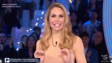Ilary Blasi lascia tutti senza fiato al Grande Fratello Vip con questo Look insolito!