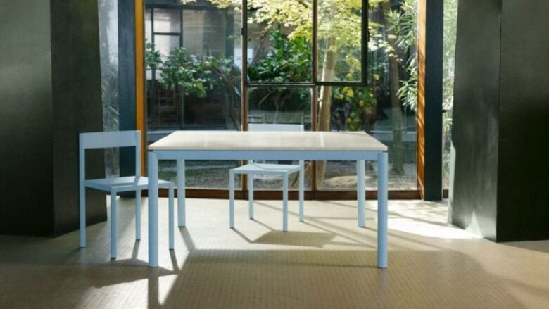 Milano Design Week 2026 RIPA reinterpreta sedia e tavolo di origine popolare e apre al Multi-materia