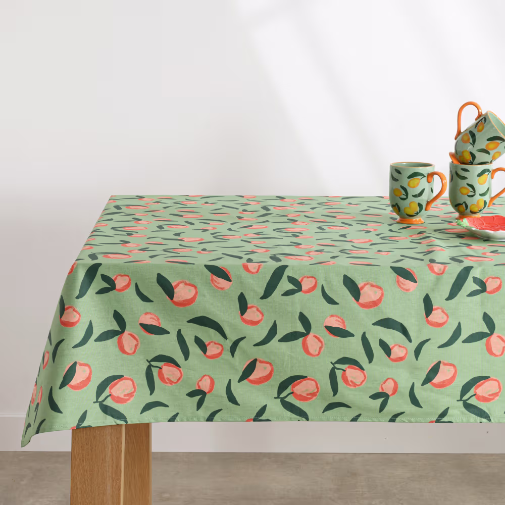 Una tavola piena di colore con le novità Maisons du Monde