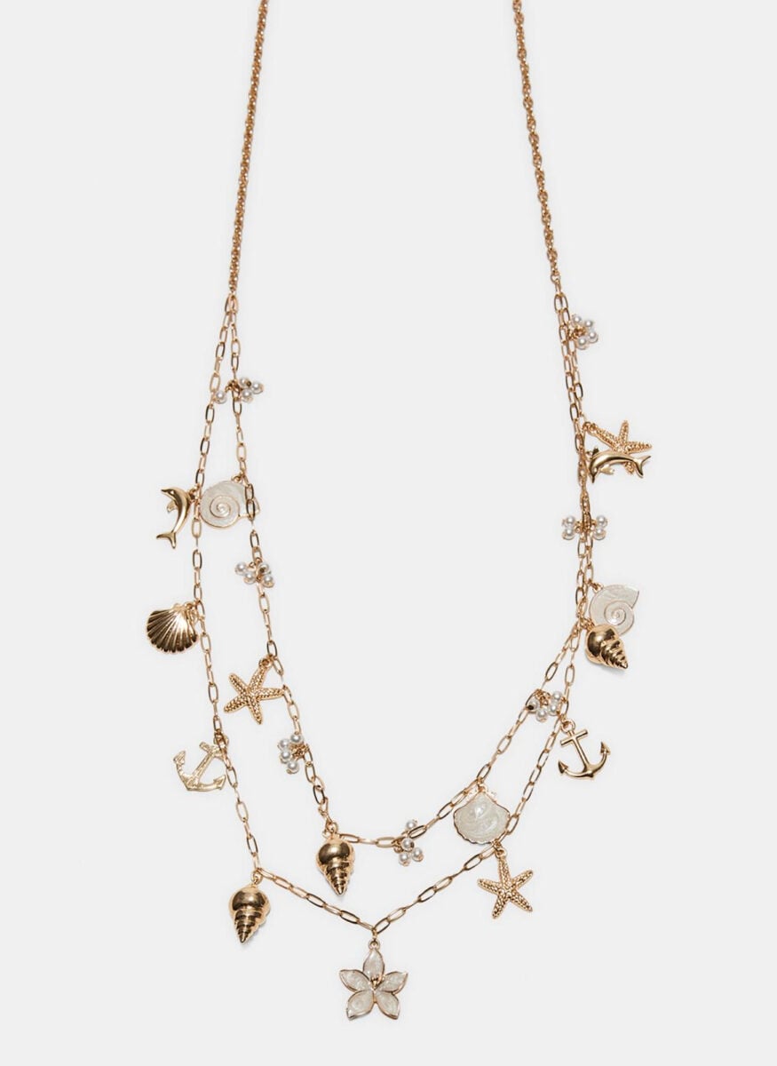 Dimentica le solite catenine: sono le collane con Charms l’accessorio più trendy della bella stagione