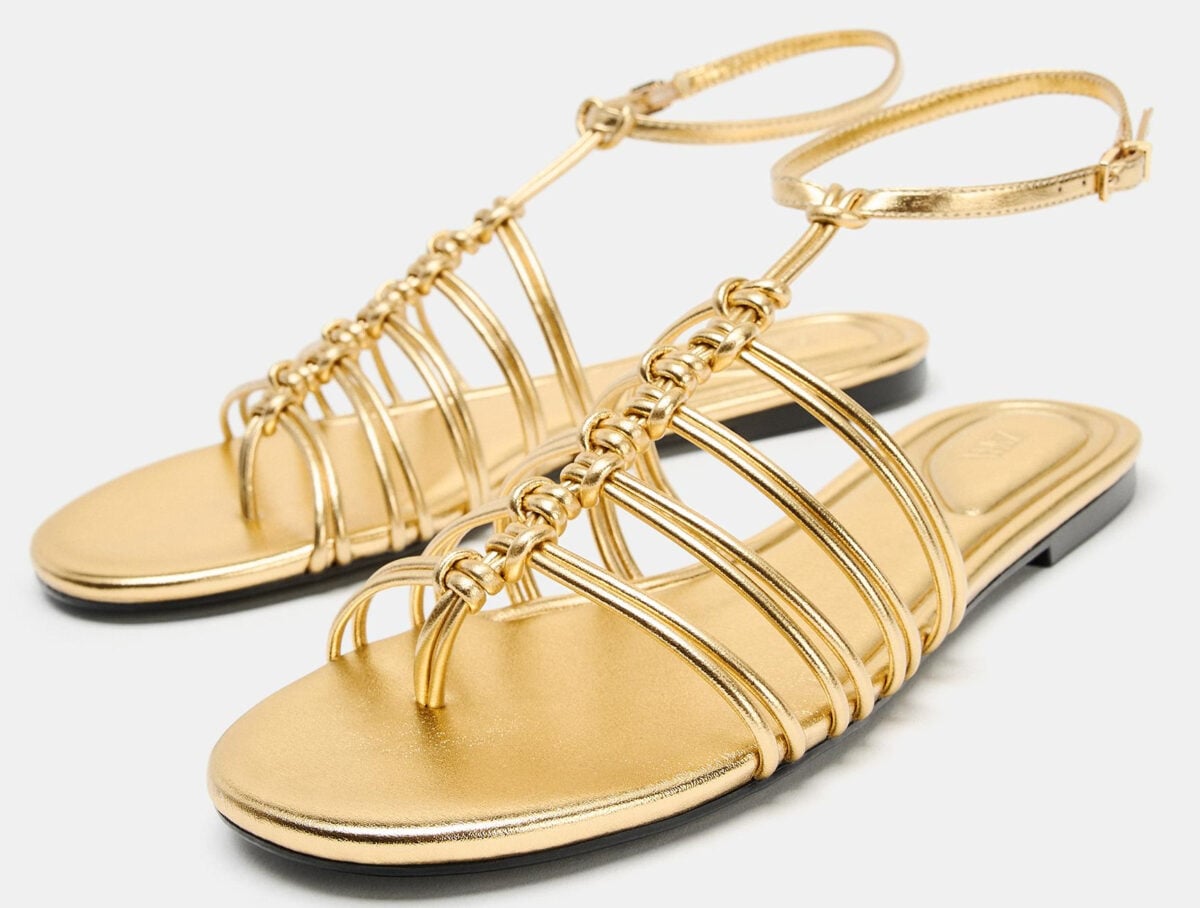 Qui i sandali oro che ogni fashion addicted dovrebbe avere nell’armadio Qui i sandali oro che ogni fashion addicted dovrebbe avere nell’armadio