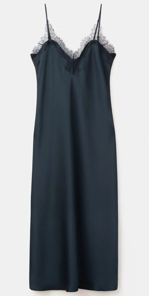 Slip Dress, gli abiti più versatili della Primavera: ecco perché sono un vero passe-partout…
