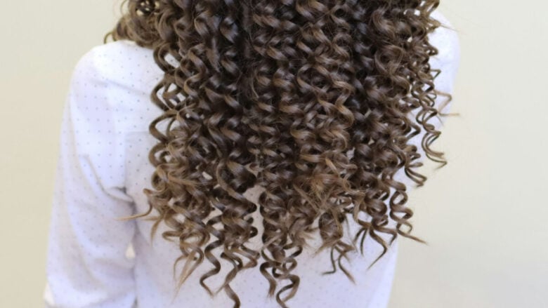 Sogni capelli ricci ben definiti? Prodotti e consigli infallibili (il 3 è davvero da provare)