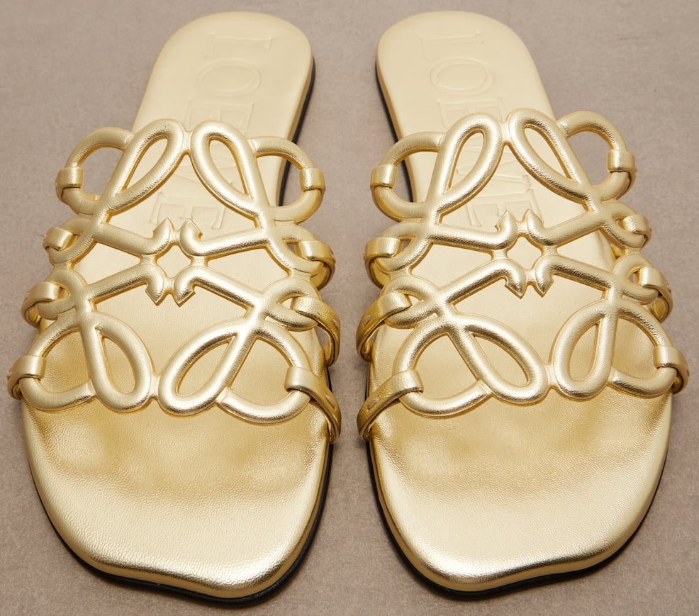 Qui i sandali oro che ogni fashion addicted dovrebbe avere nell’armadio Qui i sandali oro che ogni fashion addicted dovrebbe avere nell’armadio