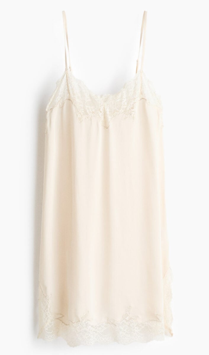 Slip Dress, gli abiti più versatili della Primavera: ecco perché sono un vero passe-partout…