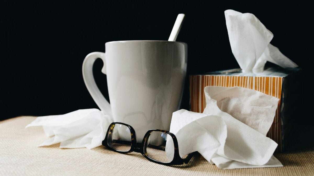 Allergie di primavera: 5 strategie efficaci per ridurre il polline in casa e respirare un’aria più pulita