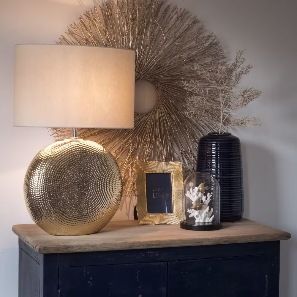 Vuoi una casa chic? Queste lampade dorate Maisons du Monde fanno la differenza