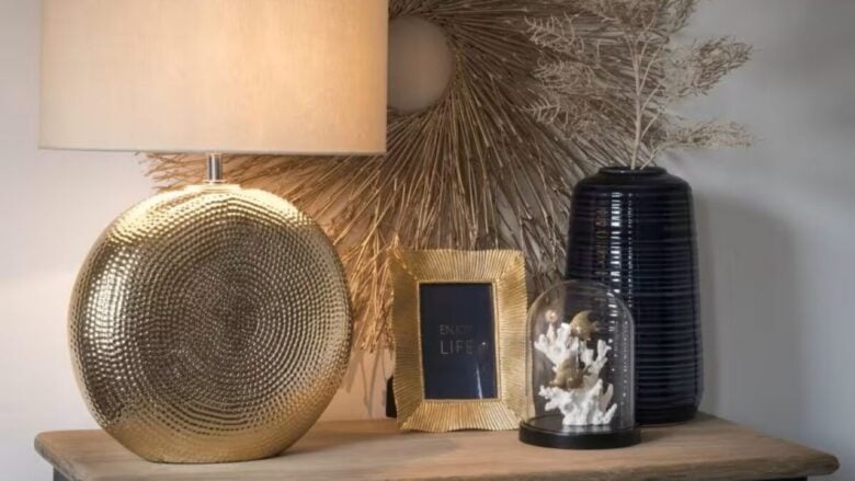 Vuoi una casa chic? Queste lampade dorate Maisons du Monde fanno la differenza