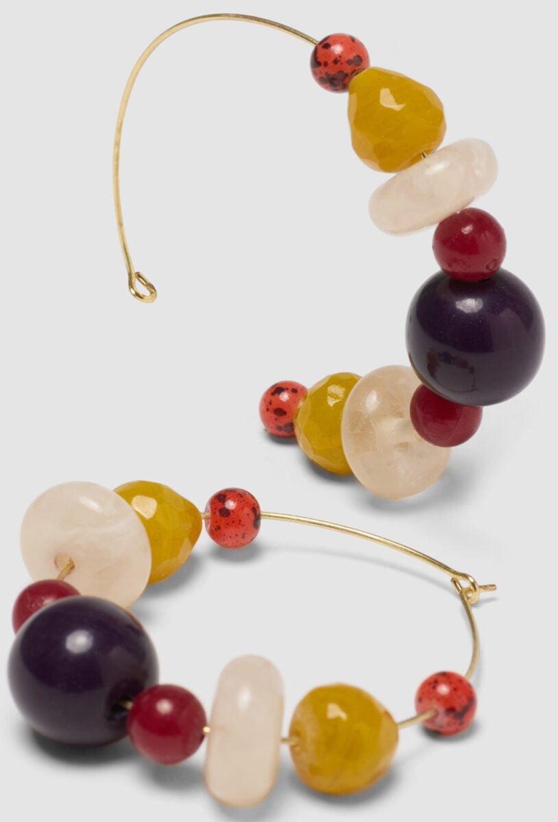 Tutte pazze per gli orecchini pop, il bijou che cattura subito l’attenzione Tutte pazze per gli orecchini pop, il bijou che cattura subito l’attenzione