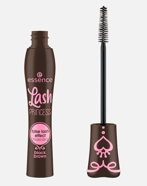 Il mascara marrone è il nuovo trend del momento, per uno sguardo deciso e femminile Il mascara marrone è il nuovo trend del momento, per uno sguardo deciso e femminile