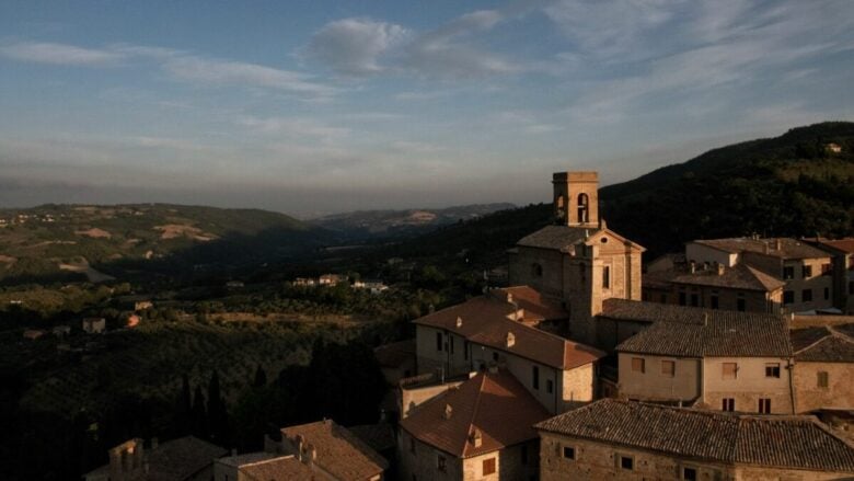 Bussi sul Tirino, cosa vedere nel borgo d’Abruzzo affacciato sul fiume più limpido d’Italia