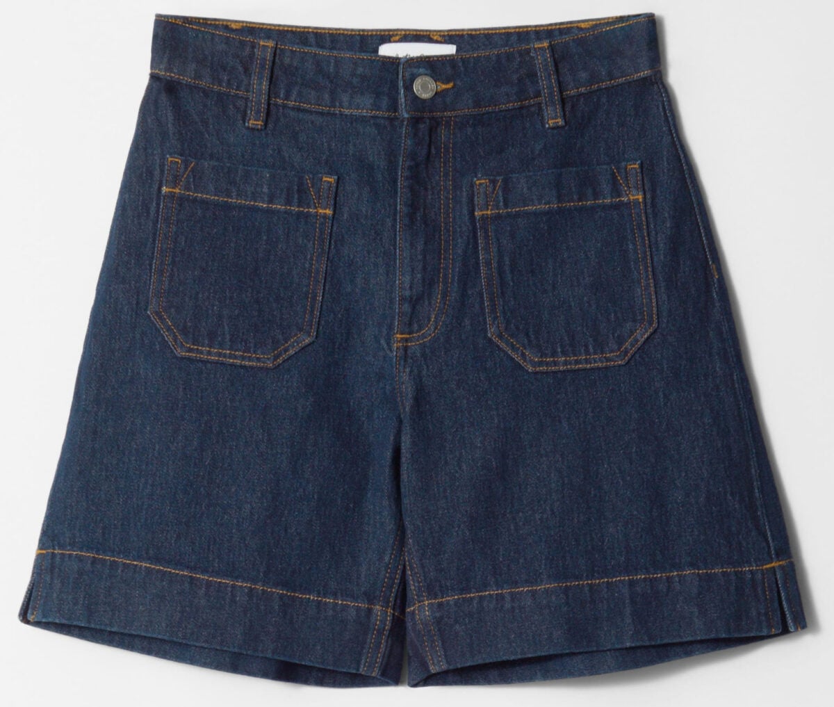 Gli Shorts in denim trendy e cool che stanno spopolando questa Estate