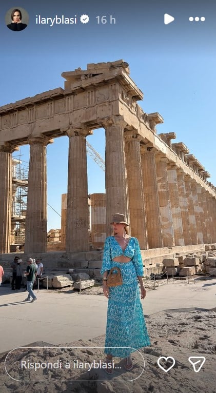Ilary Blasi sfoggia il beach Look perfetto per questa estate: e tu lo indosseresti? Ilary Blasi sfoggia il beach Look perfetto per questa estate: e tu lo indosseresti?