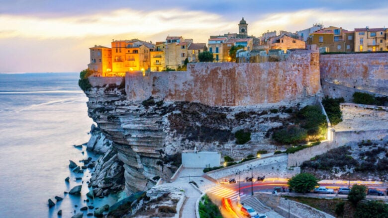 È la perla della Corsica, un Borgo di mare dalla bellezza mozzafiato