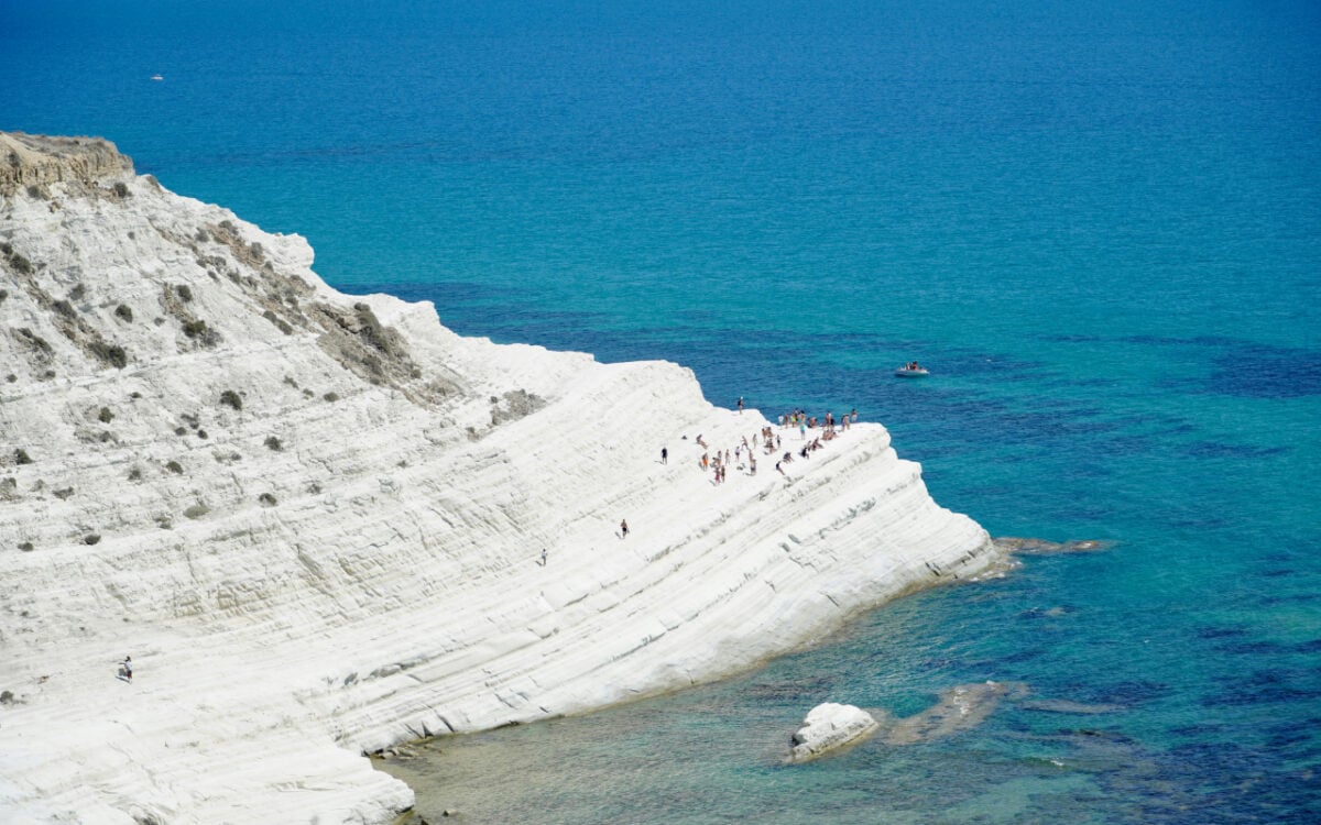 Estate 2026: le spiagge più belle della Sicilia dove staccare e rilassarsi Estate 2026: le spiagge più belle della Sicilia dove staccare e rilassarsi