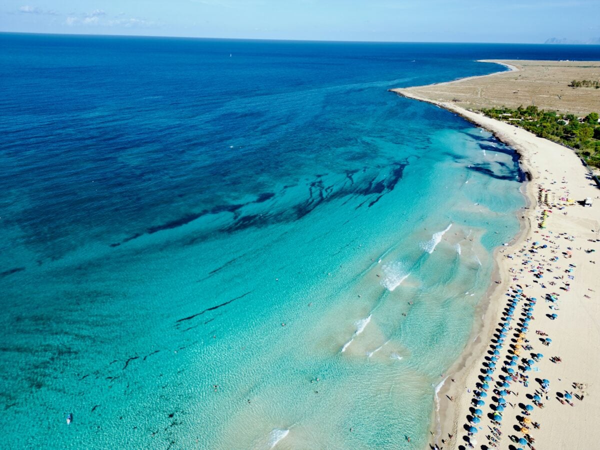 Estate 2026: le spiagge più belle della Sicilia dove staccare e rilassarsi Estate 2026: le spiagge più belle della Sicilia dove staccare e rilassarsi