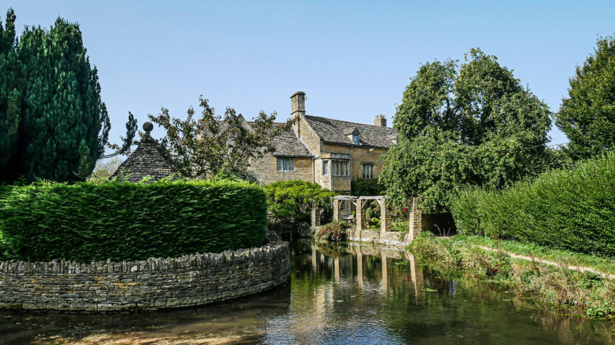 Inghilterra: i villaggi più belli delle Cotswolds dove sfuggire al caldo estivo Inghilterra: i villaggi più belli delle Cotswolds dove sfuggire al caldo estivo