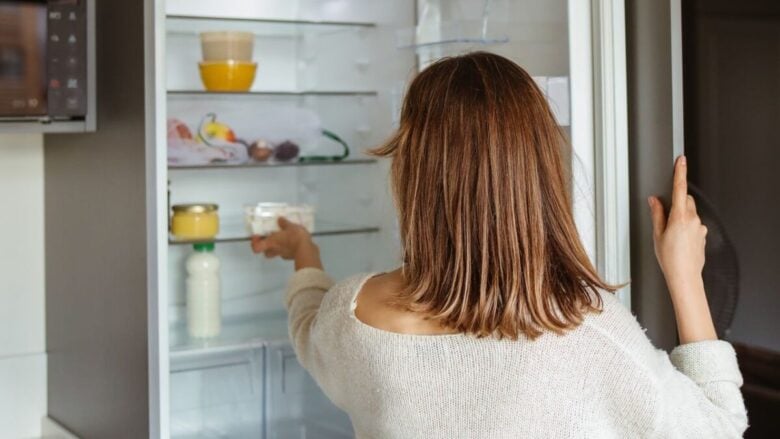 Come organizzare il frigorifero in estate: 5 consigli per conservare meglio gli alimenti ed evitare sprechi