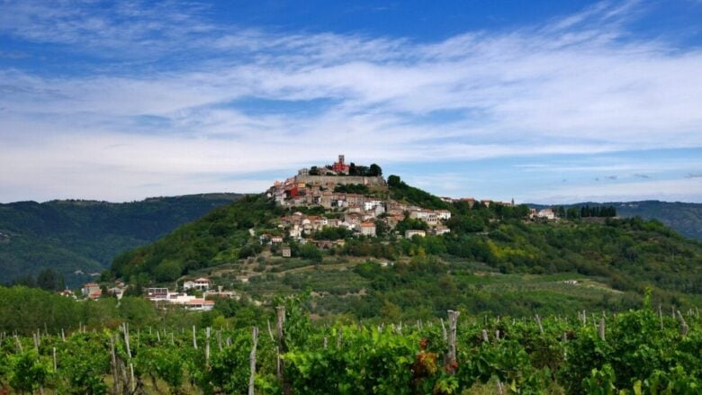 Navelli a ottobre: cosa vedere e perché visitare il borgo dello zafferano