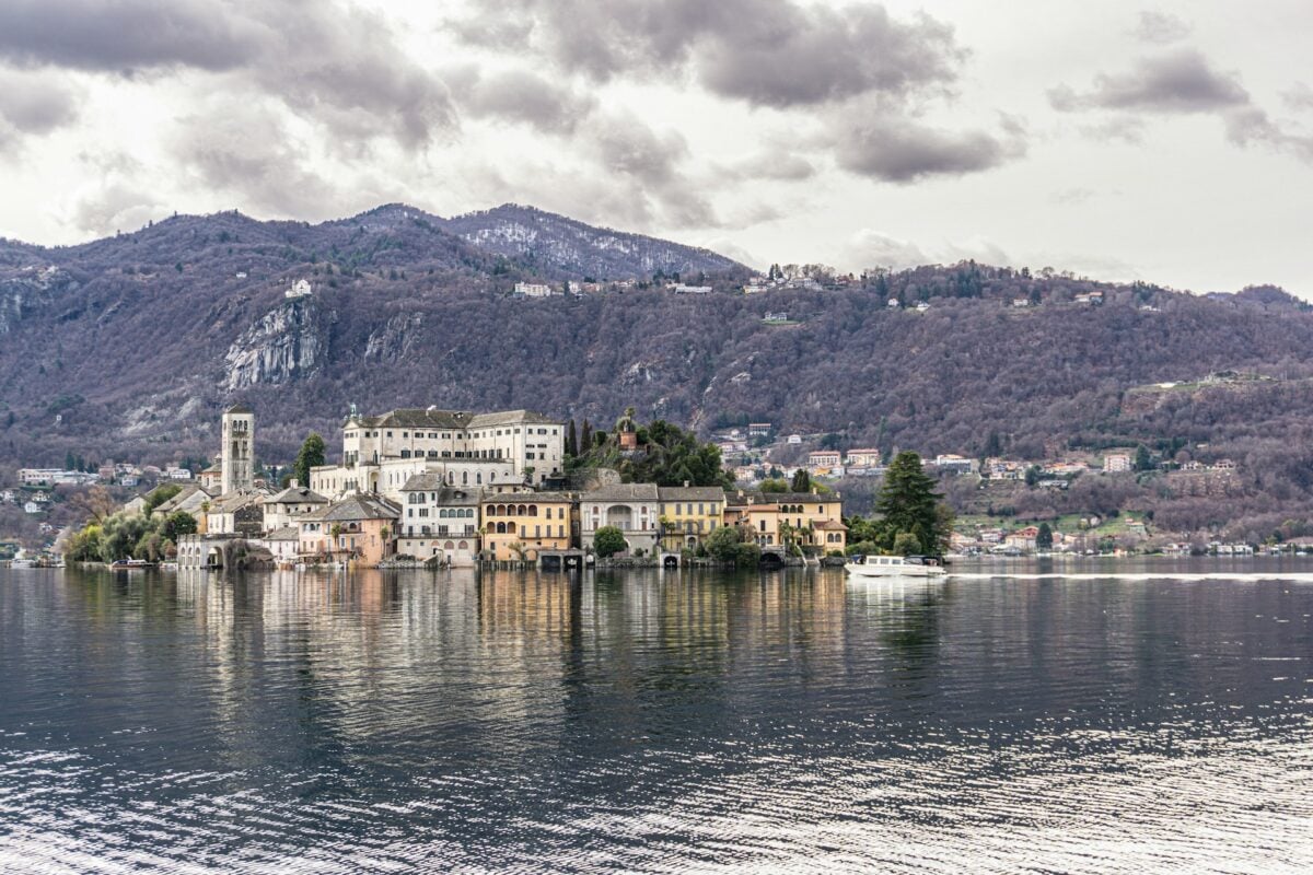 Autunno da vivere nei borghi: 5 destinazioni in Italia e in Europa che meritano un viaggio Autunno da vivere nei borghi: 5 destinazioni in Italia e in Europa che meritano un viaggio
