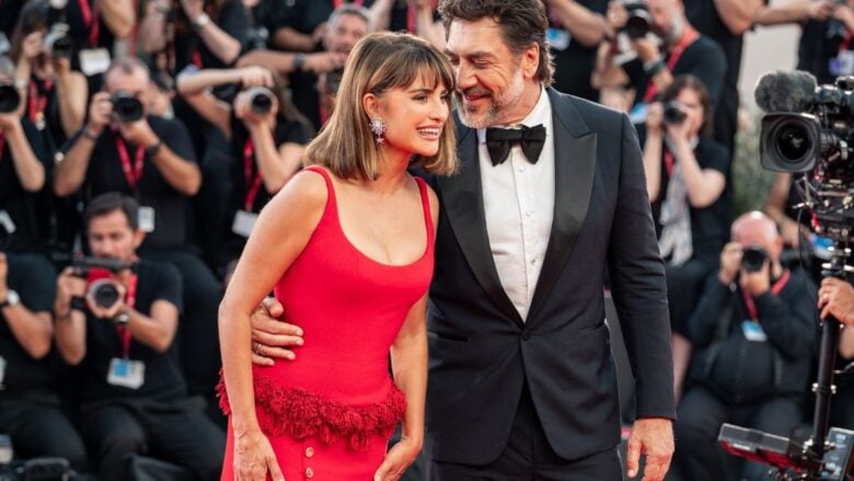 Venezia 2026, Penelope Cruz e Javier Bardem incantano il red carpet con la loro complicità e i loro Look très chic!