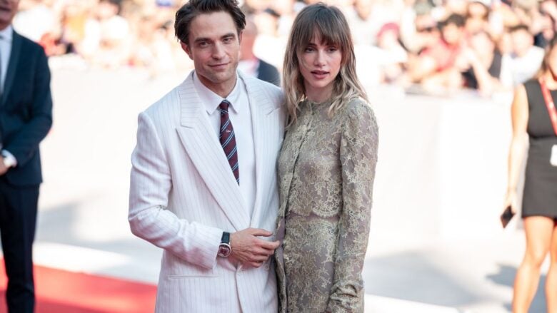Venezia 2026, Robert Pattinson e Suki Waterhouse incantano tutti sul red carpet: ma occhio anche ai Look!