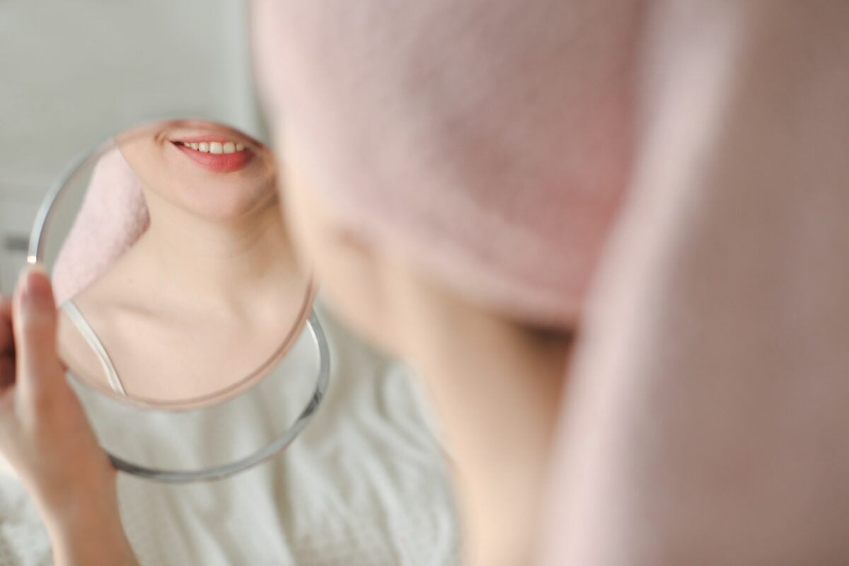 Spicole, i micro-aghi della skincare coreana: benefici e quando è meglio evitare Spicole, i micro-aghi della skincare coreana: benefici e quando è meglio evitare