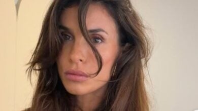 Elisabetta Canalis detta tendenza anche in autunno con questo Look street-chic iconico e glamour FOTO