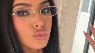 Kim Kardashian illumina il Gran Premio di Singapore con un total pink Look