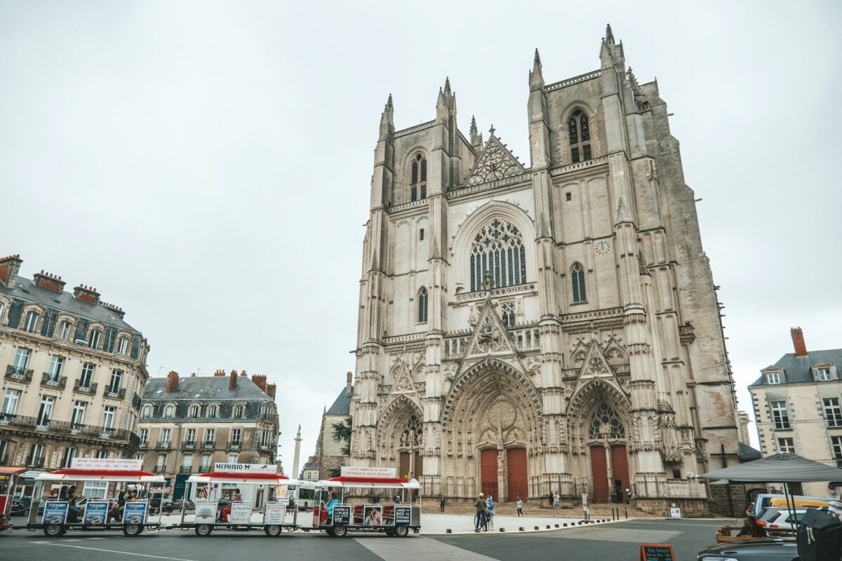 Dimentica le solite capitali europee: 6 città da visitare a novembre lontano dalla folla Dimentica le solite capitali europee: 6 città da visitare a novembre lontano dalla folla
