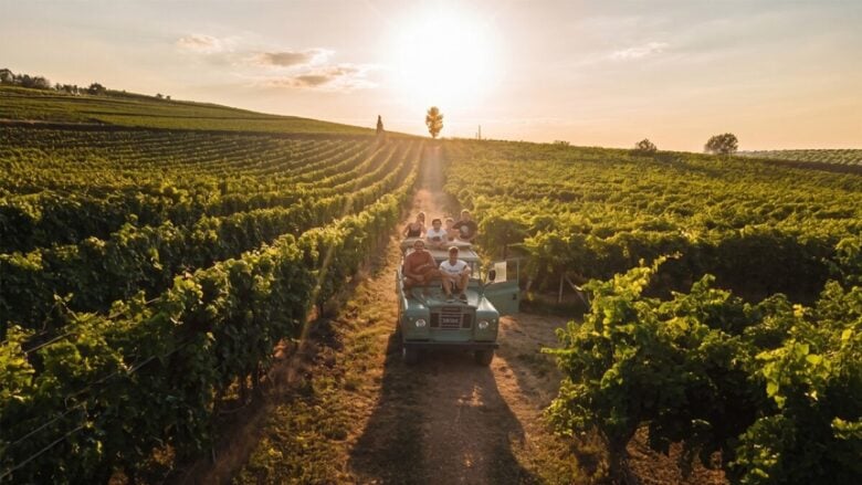 5 tendenze viaggio per l’autunno-inverno 2026: Ecco i travel trend della stagione fredda 
