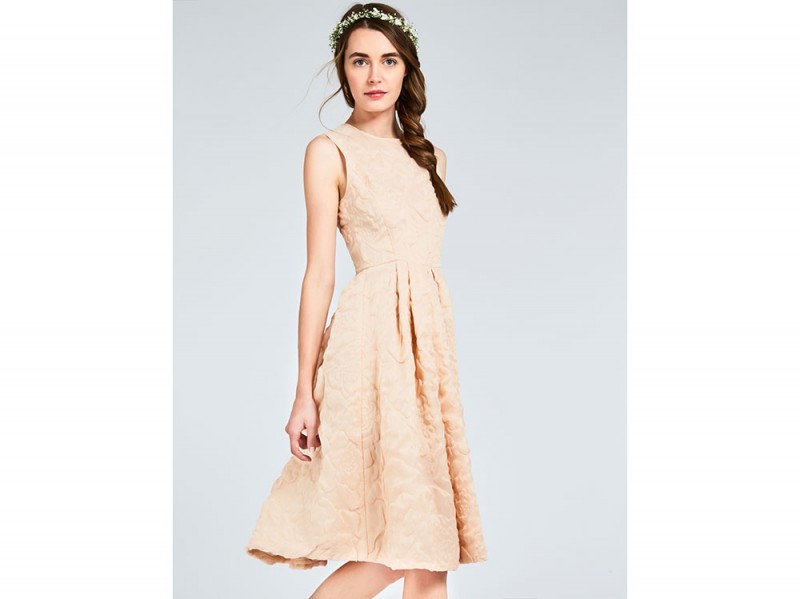 Abiti da sposa corti e colorati