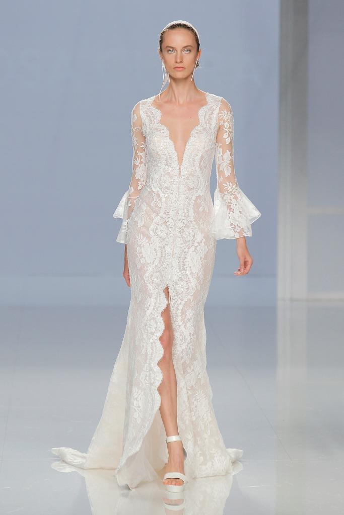 Abiti da sposa in pizzo chantilly Rosa Clarà