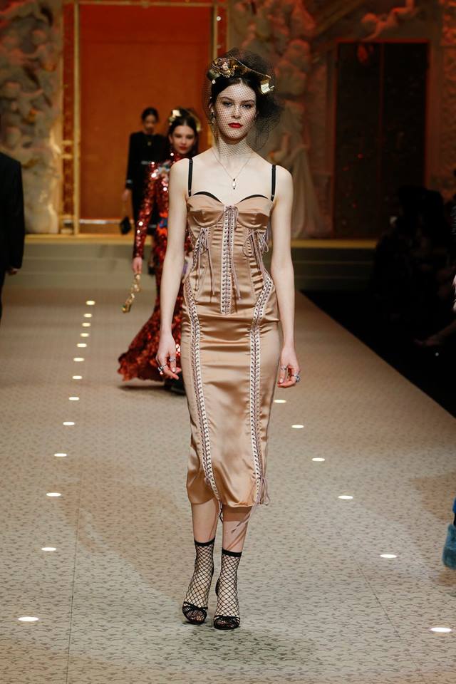 Abito da sera con bustier Dolce & Gabbana autunno inverno 2018 2019