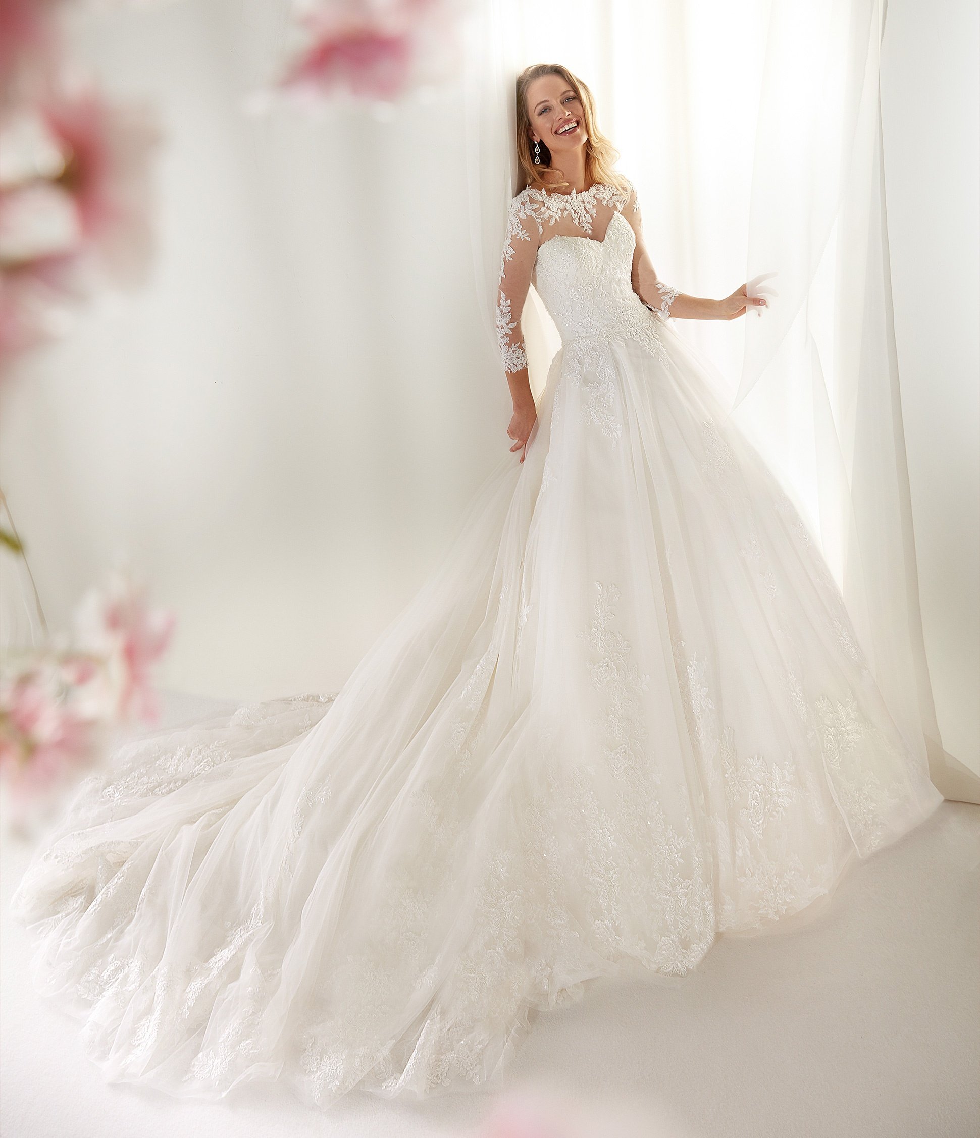 Abito da sposa Colet in pizzo da principessa