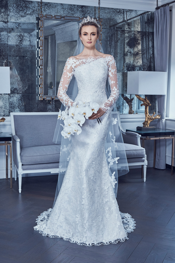 Abito da sposa a sirena in pizzo a maniche lunghe Romona Keveza collezione 2019