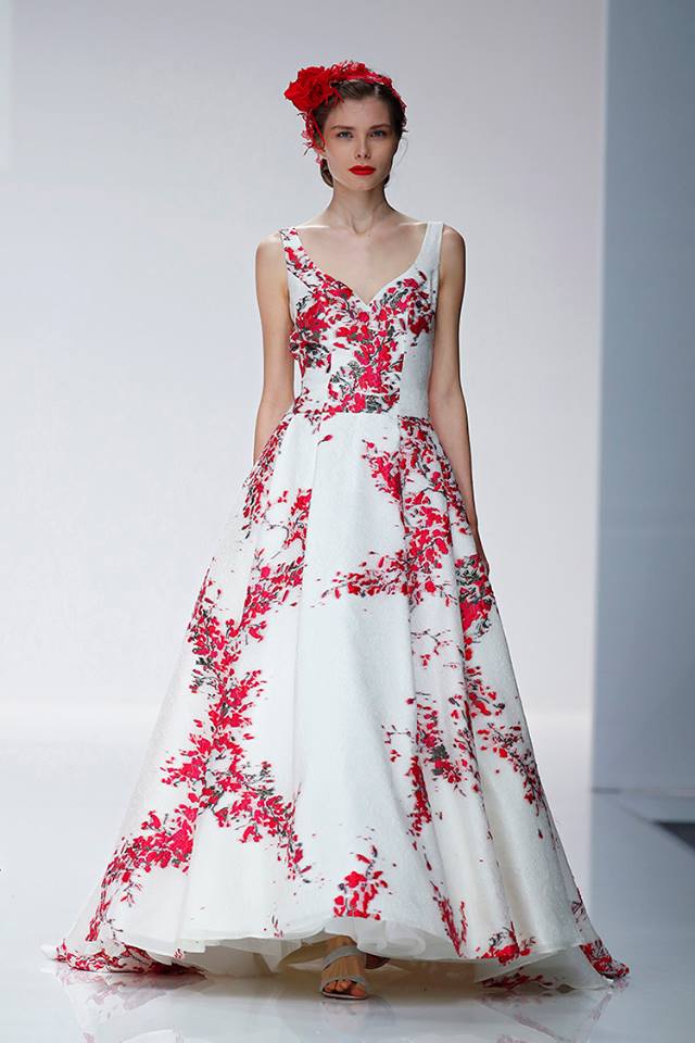 Abito da sposa bianco e rosso a fiori Cymbeline 