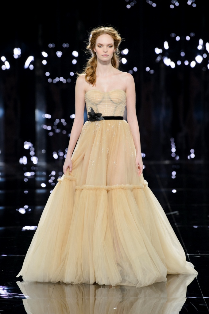 Abito da sposa color sabbia Nicole Spose
