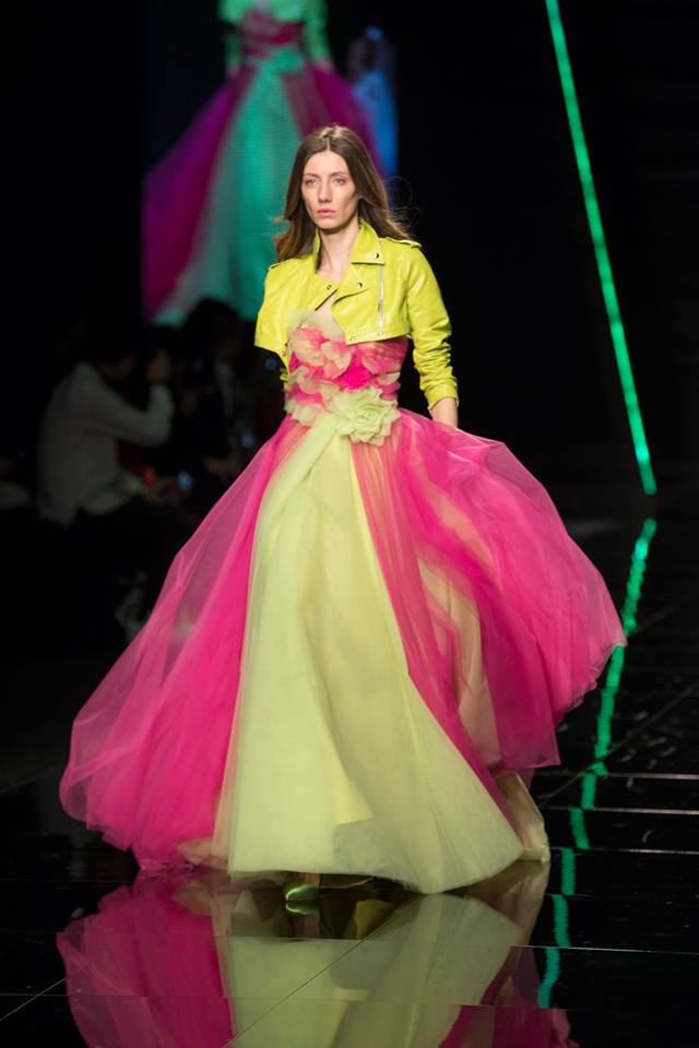 Abito da sposa colorato Elisabetta Polignano fb