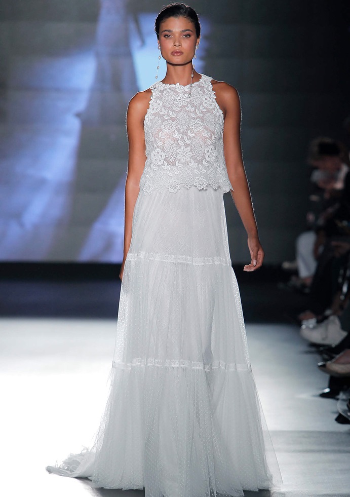 Abito da sposa con corpetto ricamato Rosa Clarà ig