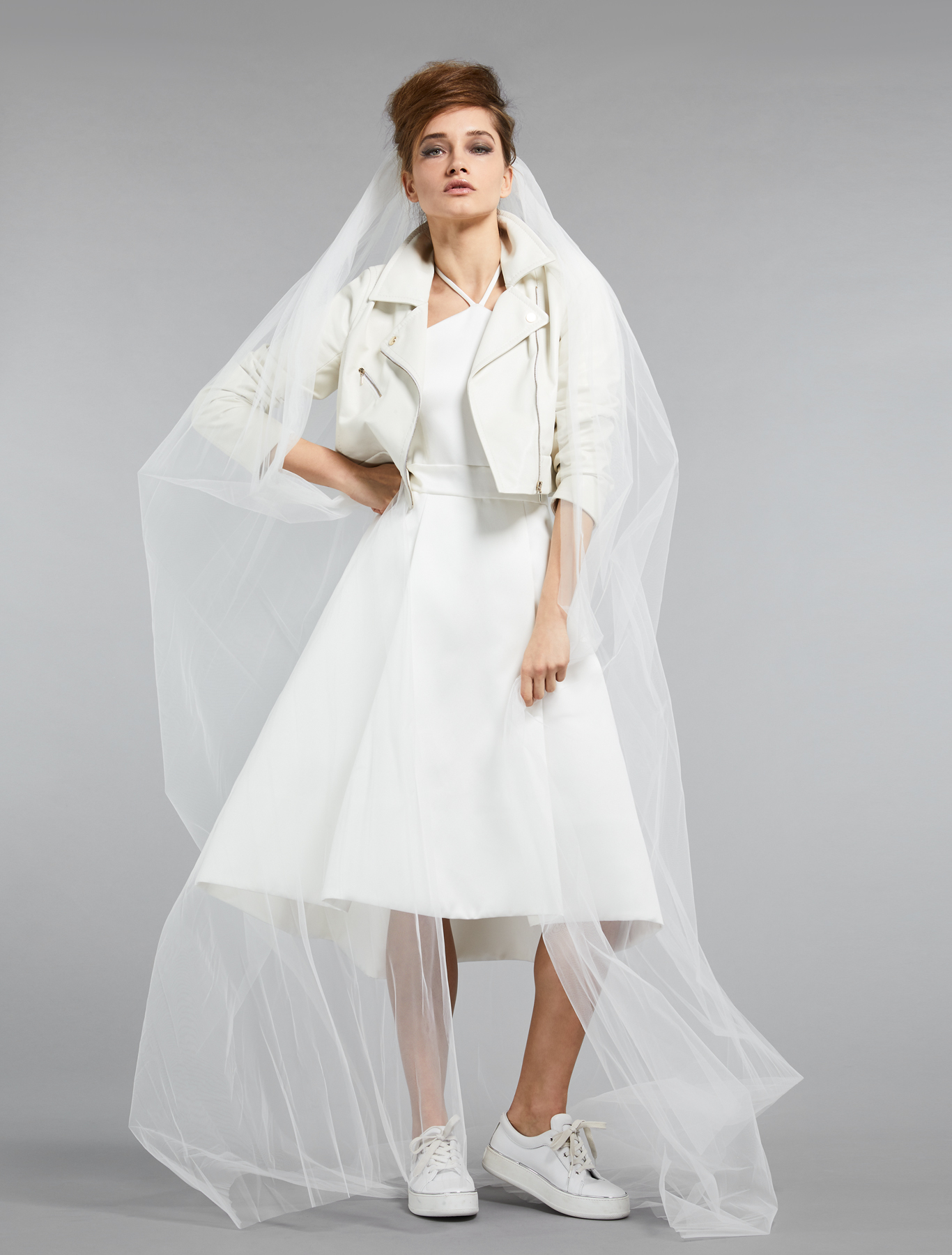 Abito da sposa corto in duchesse Max Mara a 1,350 euro collezione 2019