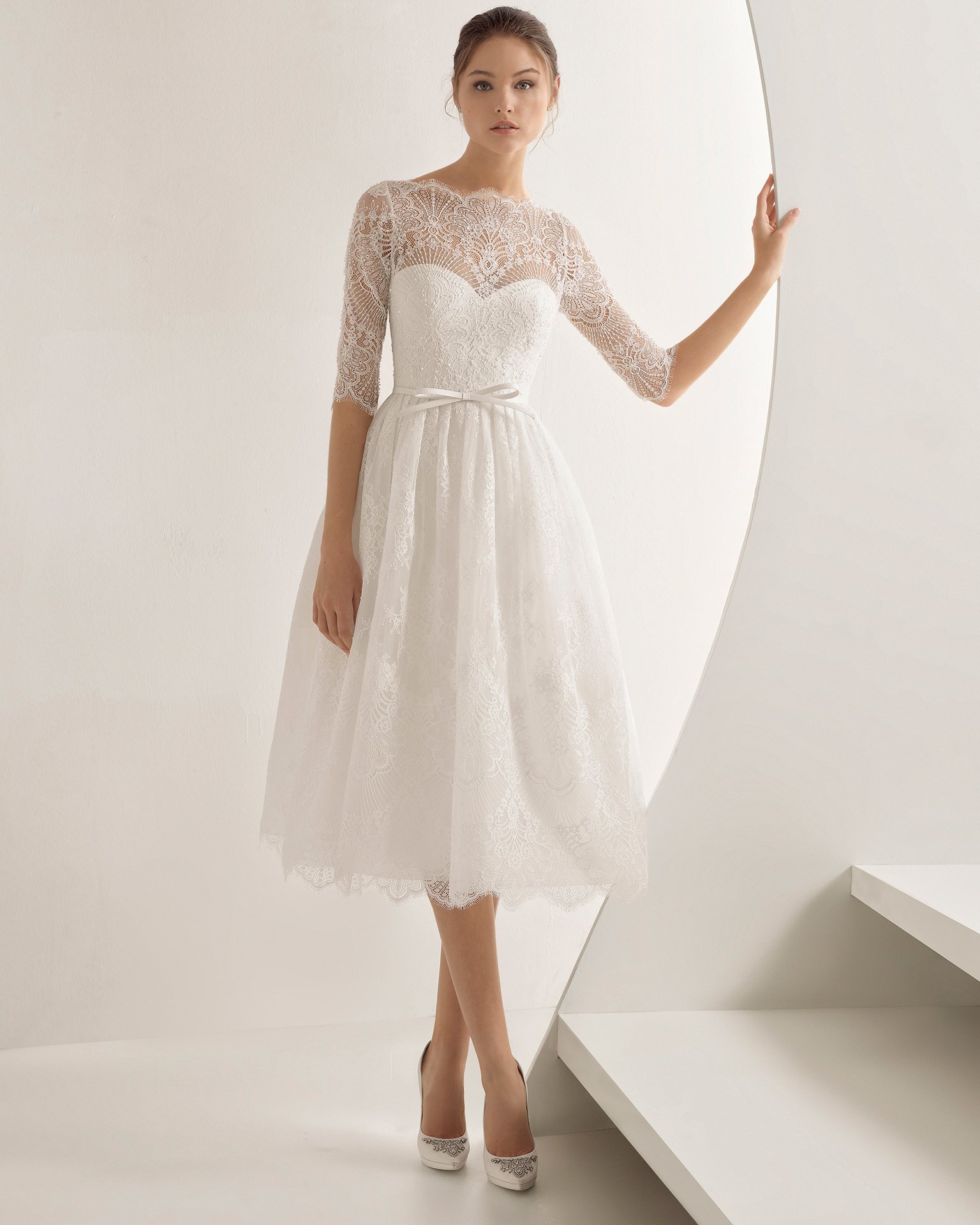 Abito da sposa midi in pizzo Rosa Clarà