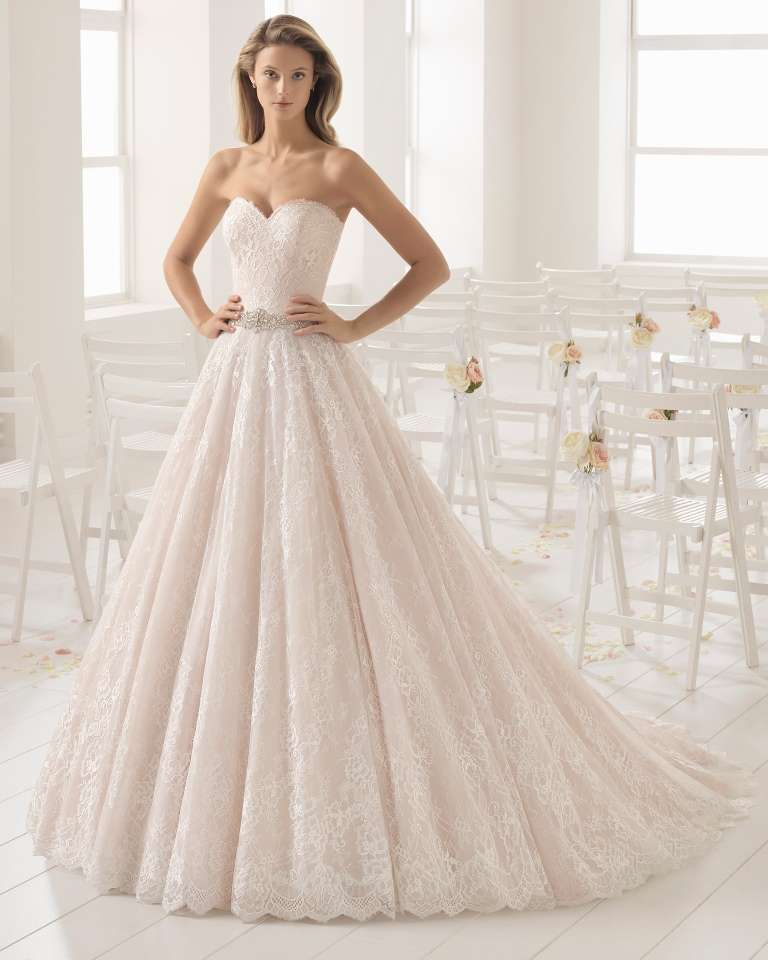Abiti da sposa rosa, le proposte romantiche per il 2018