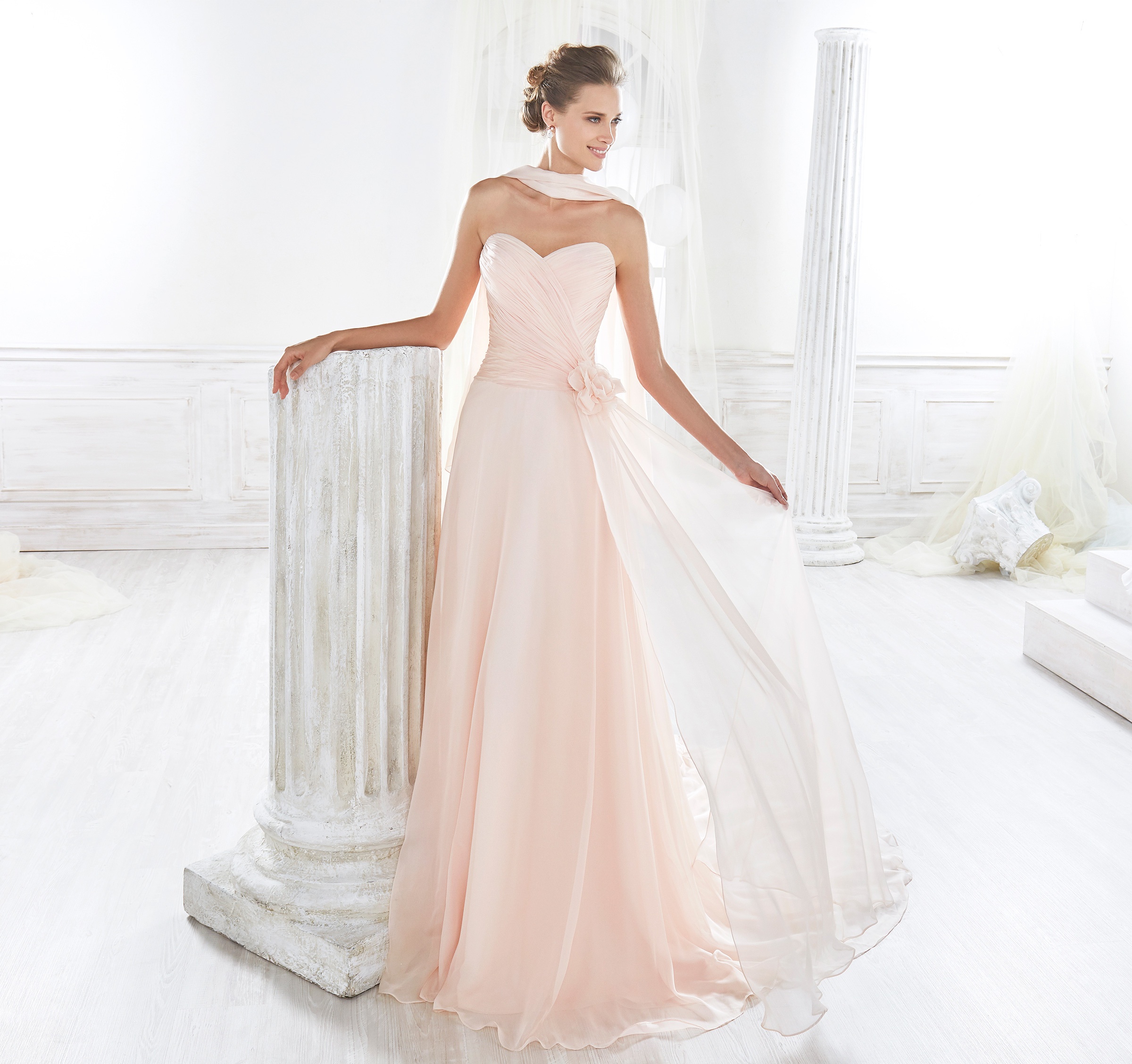 Abito da sposa rosa Nicole Spose tendenze 2018