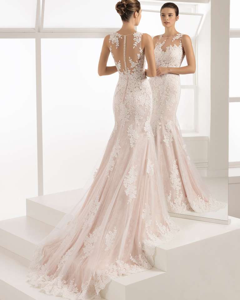 Abito da sposa rosa a sirena Aire Barcelona tendenze 2018