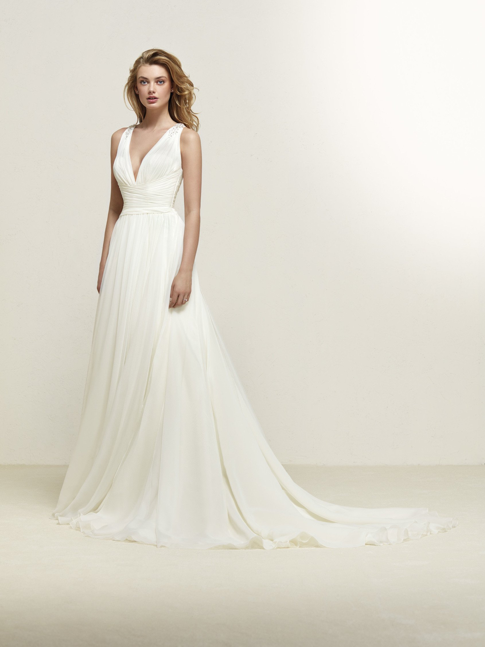 Abito da sposa stile impero Pronovias per donne basse