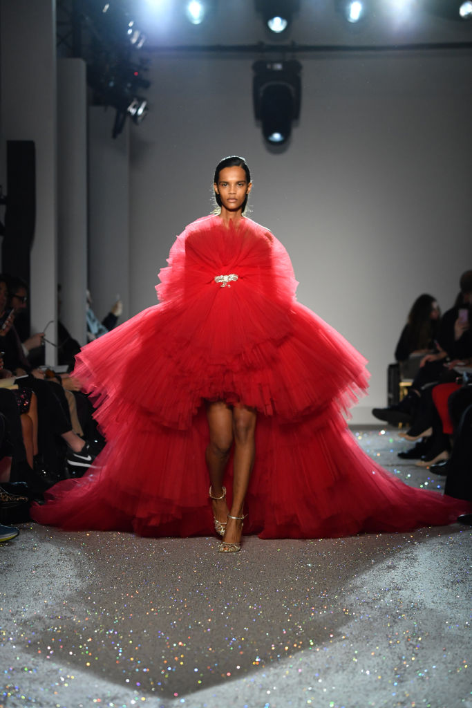 Abito in tulle rosso Giambattista Valli