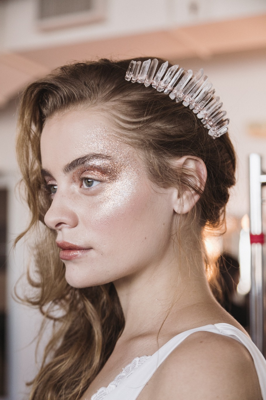 Acconciatura laterale sposa