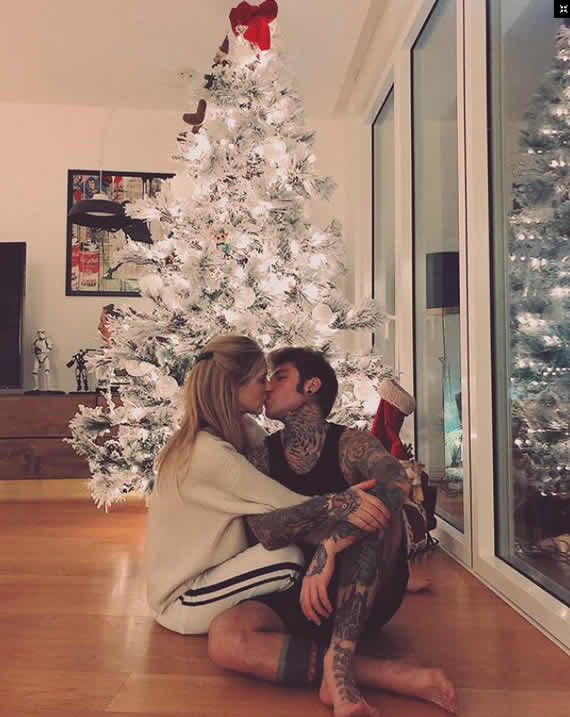 Alberi Natale star  Chiara Ferragni e Fedez